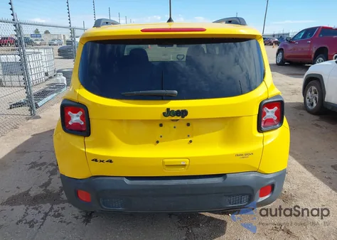 2018 Jeep Renegade Upland Edition 4X4 из США, поврежденный, VIN ZACCJBAB8JPJ09093